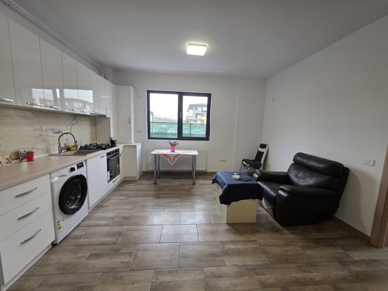 Titanul Nou, strada Drumul Gura Siriului, ap. cu centrala, parcare,