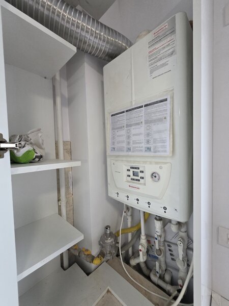 Titanul Nou, strada Drumul Gura Siriului, ap. cu centrala, parcare,