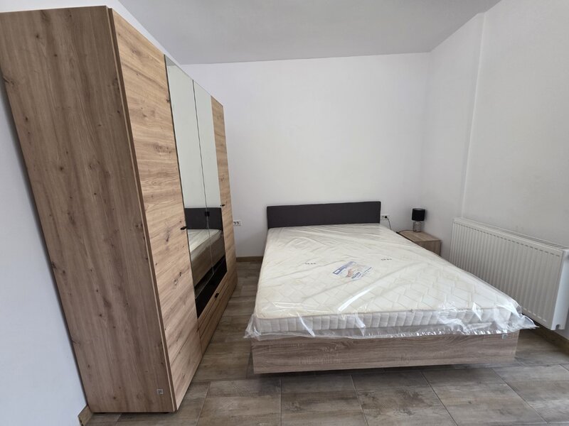 Titanul Nou, strada Drumul Gura Siriului, ap. cu centrala, parcare,