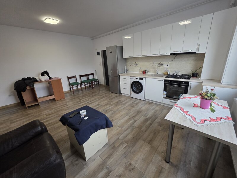 Titanul Nou, strada Drumul Gura Siriului, ap. cu centrala, parcare,